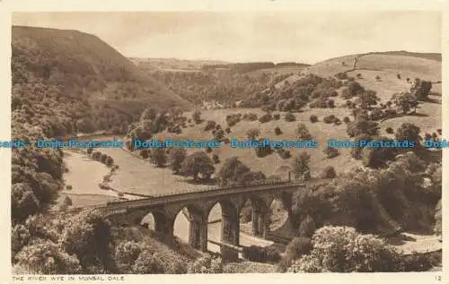 R647384 Der Fluss Wye in Monsal Dale. Photochrom