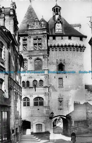 R144561 Loches. Das Rathaus und die Porte Picoys