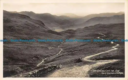 R144714 Eskdale und das Meer vom Hardknott Pass. RP