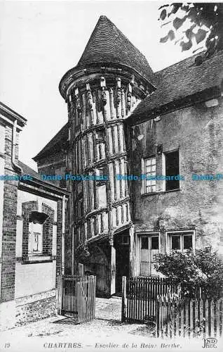 R145539 Chartres. Treppe von Königin Berthe. ND