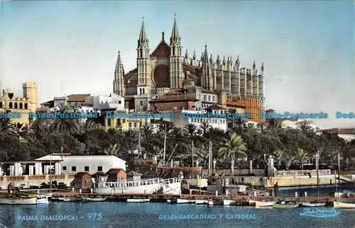 R146315 Palma. Mallorca. Anlegestelle und Kathedrale. Zerkowitz