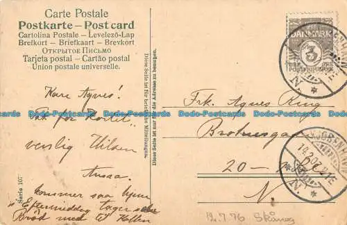 R147277 Alte Postkarte. zwei Frauen und Herren. 1907