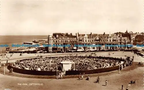 R146580 Das Oval. Cliftonville. A.H. und S. Paragon. RP