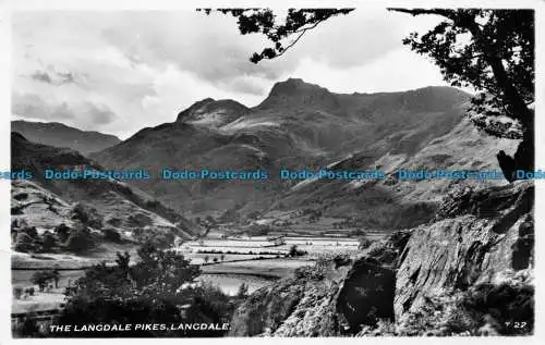 R145276 Die Langdale Pikes. Langdale. Atkinson und Pollitt. RP