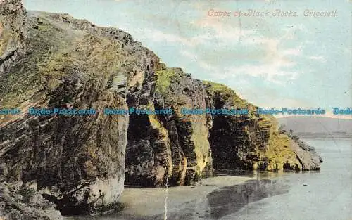 R148005 Höhlen bei schwarzen Felsen. Criccieth. Valentinstag