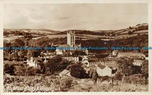 R148739 Buckfast Abbey and Village. Fotopräzigkeit. RP