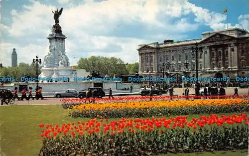 R148766 Buckingham Palace. London. 1965