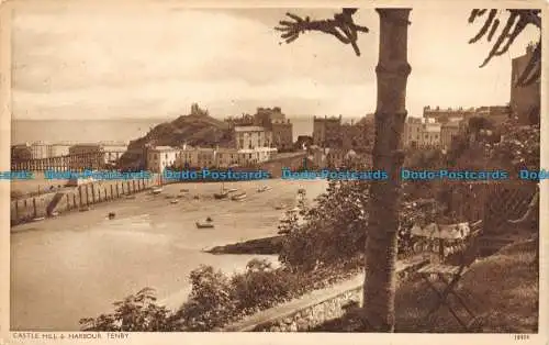 R148271 Castle Hill und Harbour Tenby. 1947