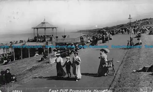 R148808 East Cliff Promenade. Herne Bay. Valentine XL. RP. 1909