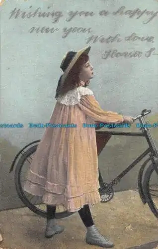 R147101 Alte Postkarte. Kleines Mädchen mit Fahrrad. 1903