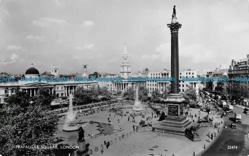 R148471 Trafalgar Square. London. Lachs. RP