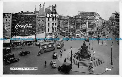 R148495 Piccadilly Circus. London. Lachs