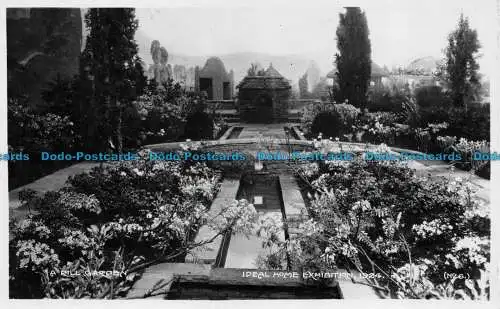 R148540 A Rill Garden. Daily Mail Ideal Home Ausstellung 1924