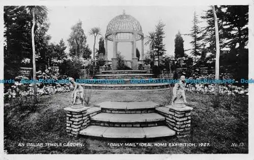 R149074 Ein italienischer Tempelgarten. Daily Mail Ideal Home Ausstellung 1927. E.W.J