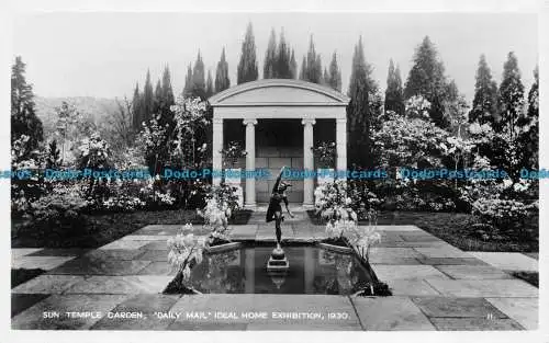 R149086 Sonnentempel Garten Daily Mail Ideale Hausausstellung 1930. E.W. J. Payne.