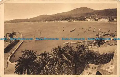 R149945 Sainte Maxime sur Mer. Blick auf die Bucht. Gualtieri