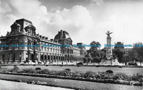 R150842 Paris. Der Louvre. RP