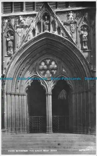 R152380 York Minster. Die große Westtür. Walter Scott. RP