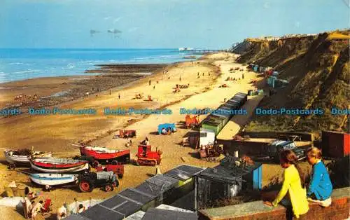 R151081 The Beach East Runton. Fotopräzision