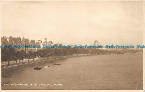 R151208 The Embankment und St. Pauls London