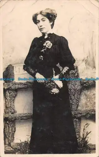 R152513 Alte Postkarte. Frau. 1907