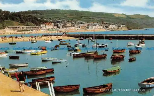 R153383 Lyme Regis aus dem Hafen. Lachs