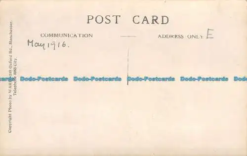 R154978 Alte Postkarte. Frauen in der Nähe des Hauses. Ward