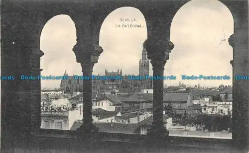 R155296 Sevilla. Die Kathedrale. Hauser und Menet