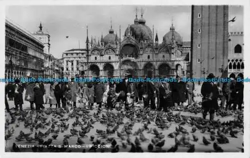 R159484 Venedig Piazza S. Marco I Tauben. Fotocelere. RP