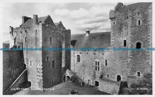 R159835 Schlosshof Doune. Valentinstag. RP