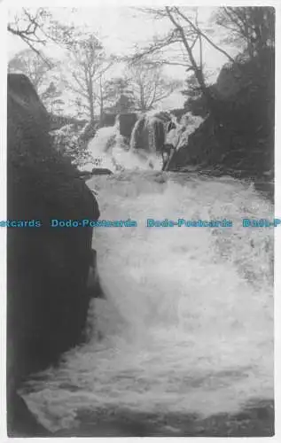 R162098 Alte Postkarte. Wasserfall