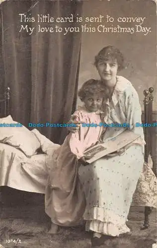 R162532 Grußpostkarte. Frau mit Kind. 1917