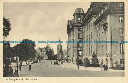 R651970 Berlin Spandau. Am Rathaus. Asmus