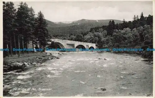 R650241 Braemar. Alte Brücke von Dee. Postkarte