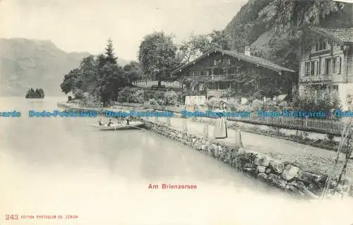 R652232 am Brienzersee. Photoglob