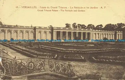 R652794 Versailles. Grand Trianon Palace. Feristyl und Gärten. A. Papeghin