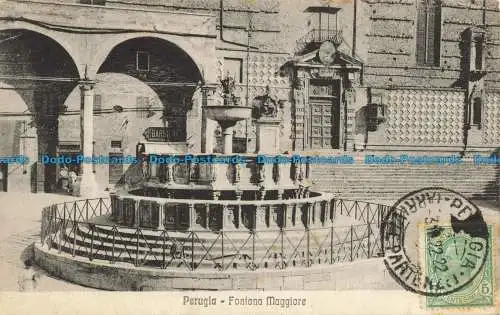 R652886 Perugia. Großer Brunnen. Gr. Von Carolis. 1922