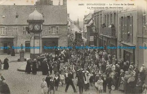 R652498 Douarnenez. Der Kreuzplatz