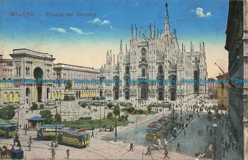 R653354 Mailand. Piazza del Duomo. A. Kroketten