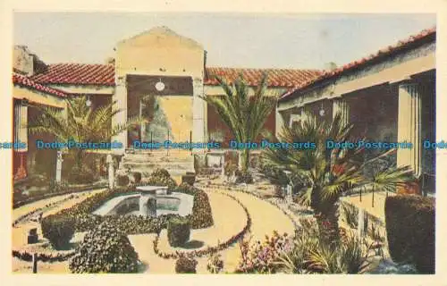 R654828 Pompei. Haus der goldenen Amore. Garten. A. Kroketten