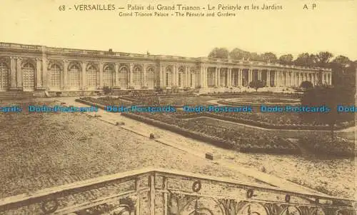 R654555 Versailles. Grand Trianon Palace. Der Peristyl und die Gärten. A. Papeghin