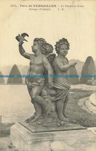 R656264 Parc de Versailles. Das Wasserparterre. Kindergruppe. L.R. 1922