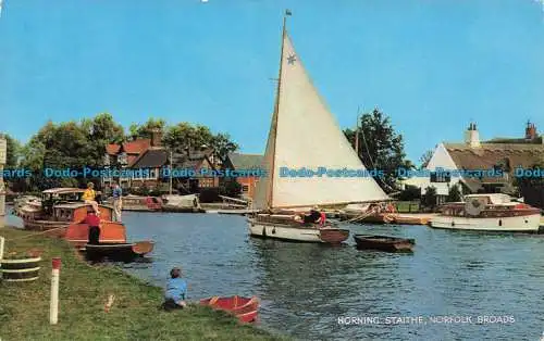 R660097 Norfolk Broads. Horning Staithe. J. Lachs