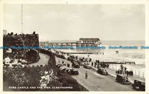 R661536 Cleethorpes. Ross Castle und der Pier. 1954