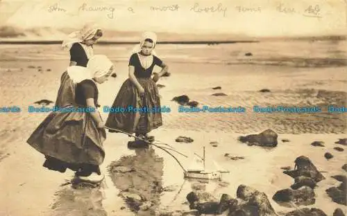 R661565 Holland. Zeeland. Kinder am Strand. F.B. Den Boer. J. Lachs