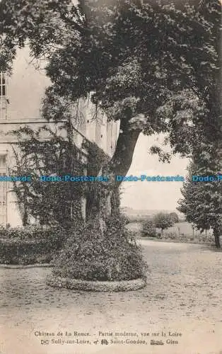 R670065 Chateau de la Ronce. Modernes Teil. Blick auf die Loire. Sully sur Loire.