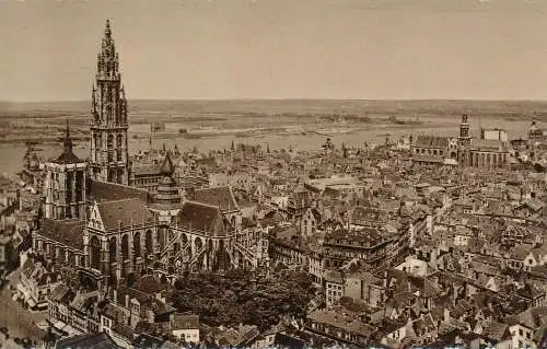 PC31019 Antwerpen. Algemeen Zicht met de Hoofdkerk