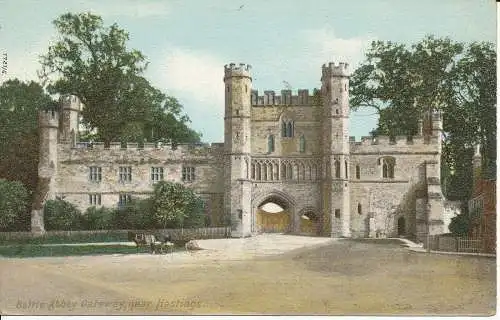 PC25884 Battle Abbey Gateway. In der Nähe von Hastings. Hartmann