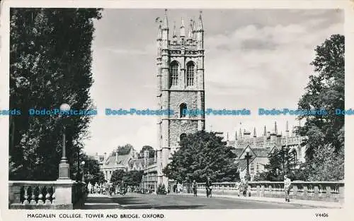 R029127 Magdalen College. Turm und Brücke. Oxford. Photochrom. 1956