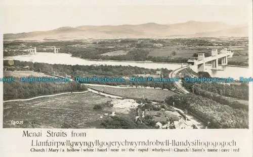 R004190 Menai Straits from Llanfairpwllgwyngyllgogerychwyrndrobwll Llandysiliogo